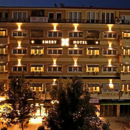 Emery Hotel Pristina Eksteriør bilde